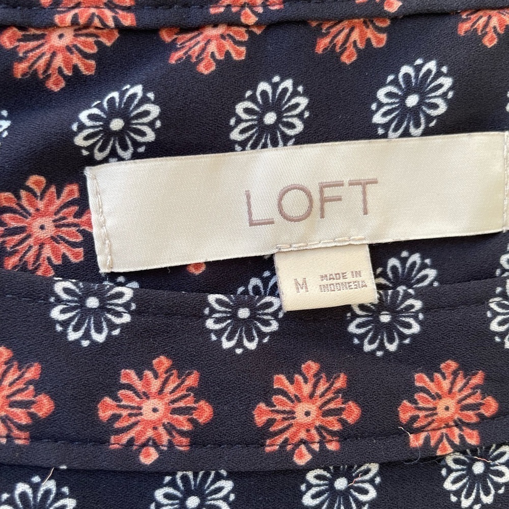 Loft - Patterned Blouse - Size Medium - image 7